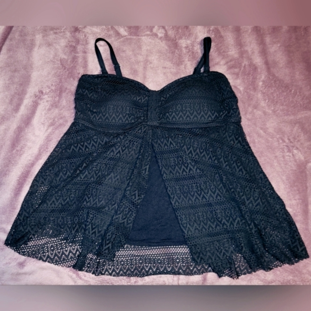 Women's Croft & Barrow Swimsuit Top Size 18W Mesh skirt lined w/ Padded bra